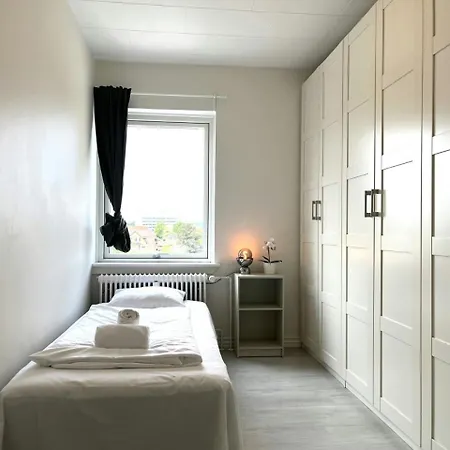 Spacious For 4 Aalborg