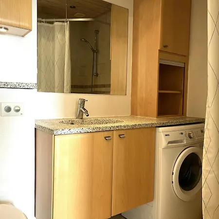 Spacious For 4 Appartement Aalborg