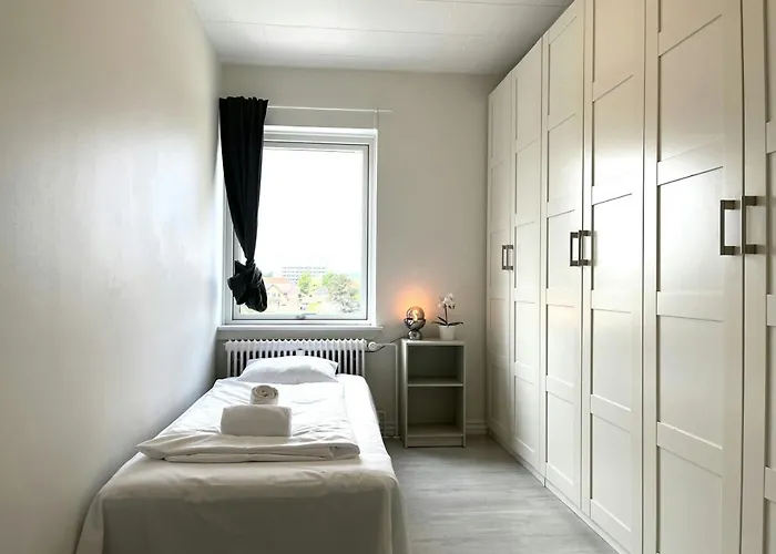 Spacious For 4 Ålborg