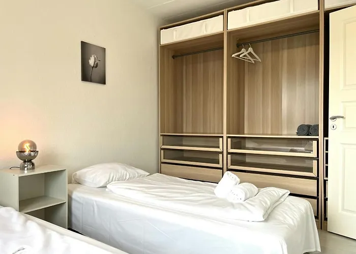 Spacious For 4 Apartment *