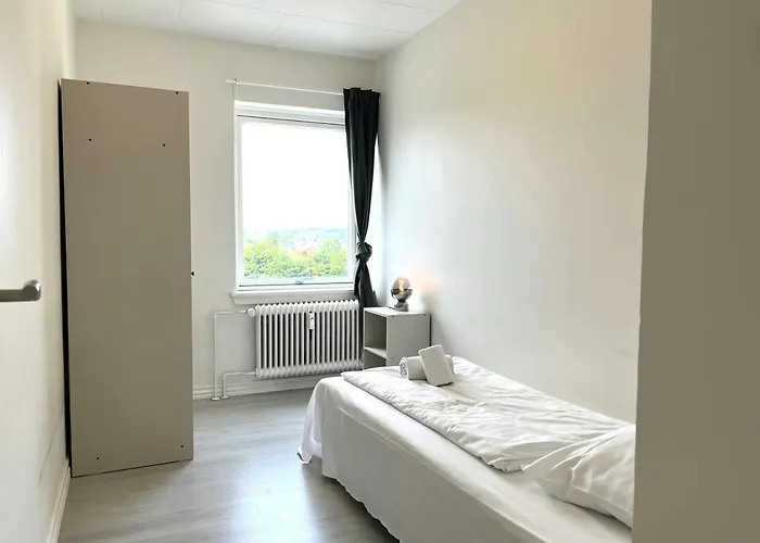 Apartment Spacious For 4